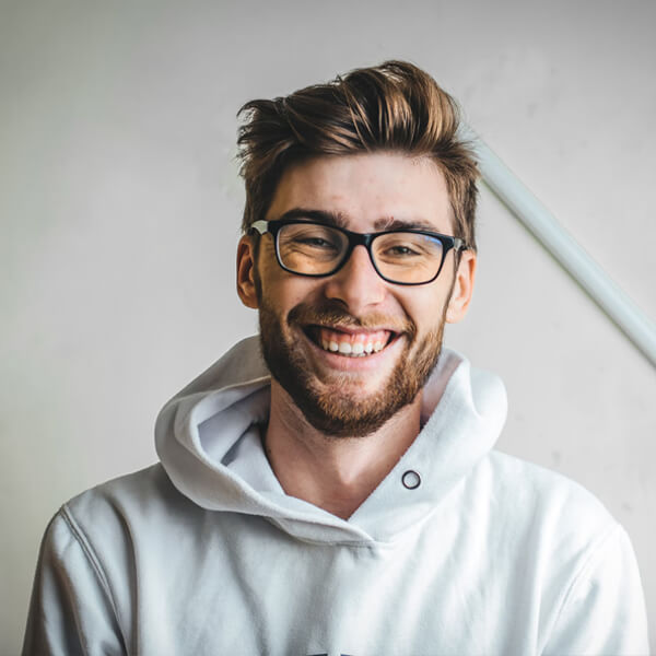 Porträt eines Review-Moderators für UX/UI Design Ausbildung